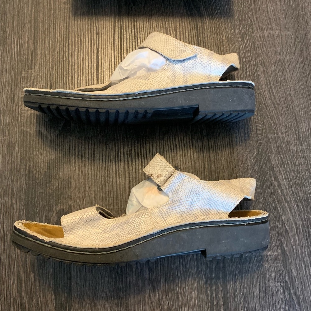 NAOT Silver Snakeskin Strappy Sandals 41 / 10 - Picture 3 of 8